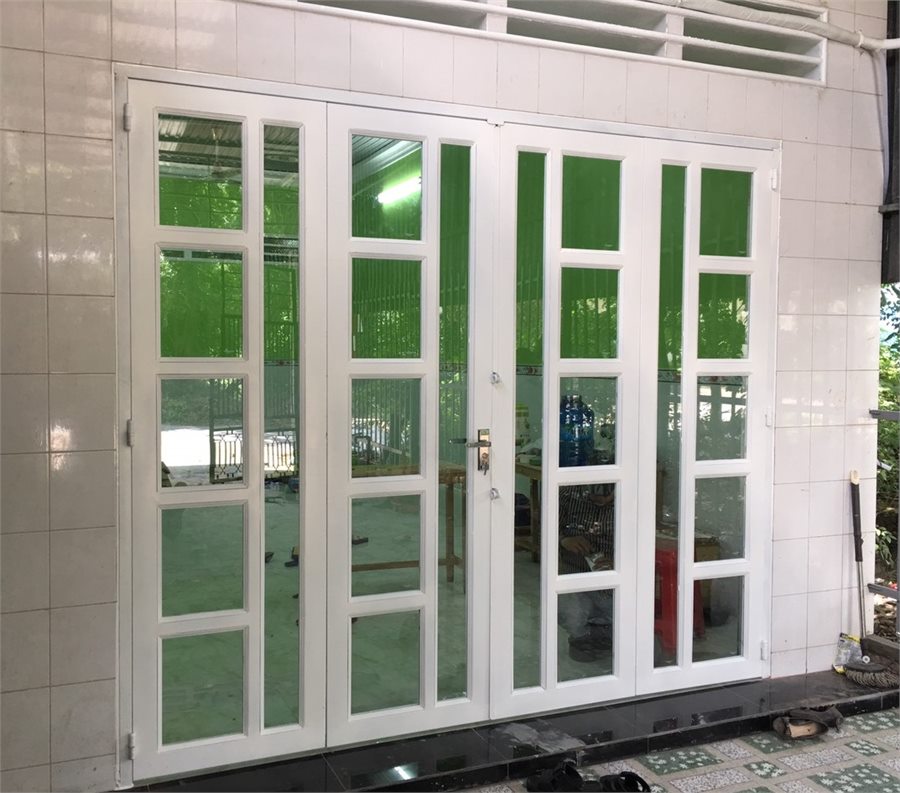 Cửa sắt khung kính 4 cánh