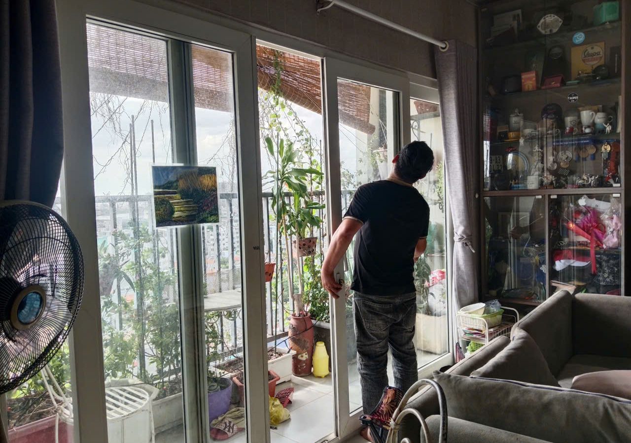 Sửa cửa sắt tại nhà cho khách TP.HCM