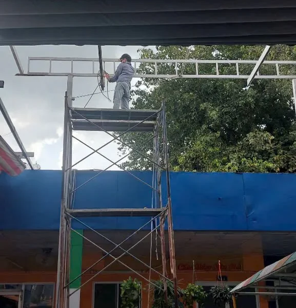 Mái che khung sắt tại công trình
