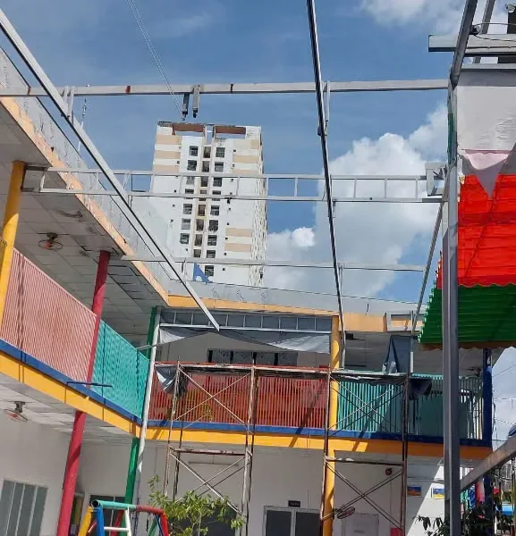 Thi công mái che khu sân chơi